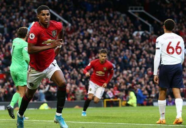 首轮出牌与 首轮出牌与